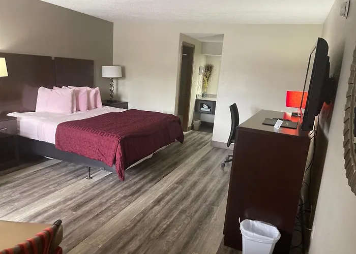 Royal Inn & Suites